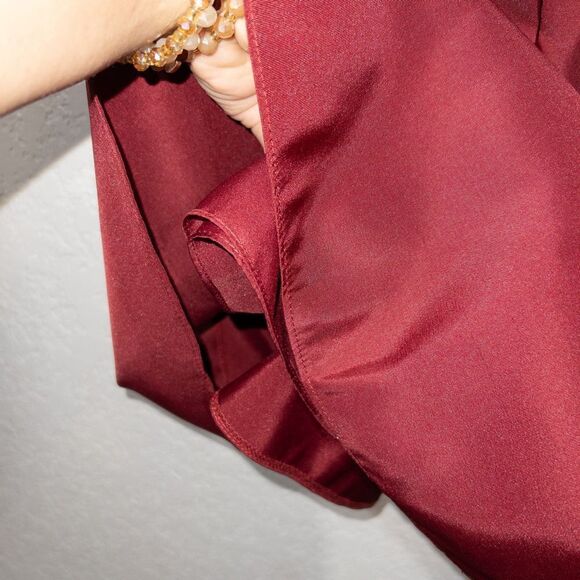 New Alfred Sung Burgundy Mikado 3/4 Sleeve V Neck Gown Size‎ 2 - Picture 9 of 9